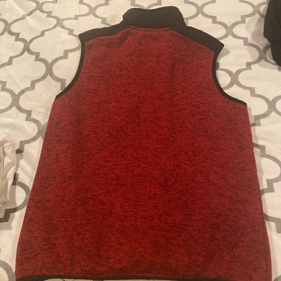 Vest - Picture 2 of 4